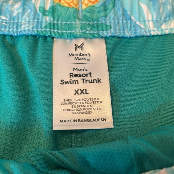 Men’s swim trunks - Picture 2 of 3